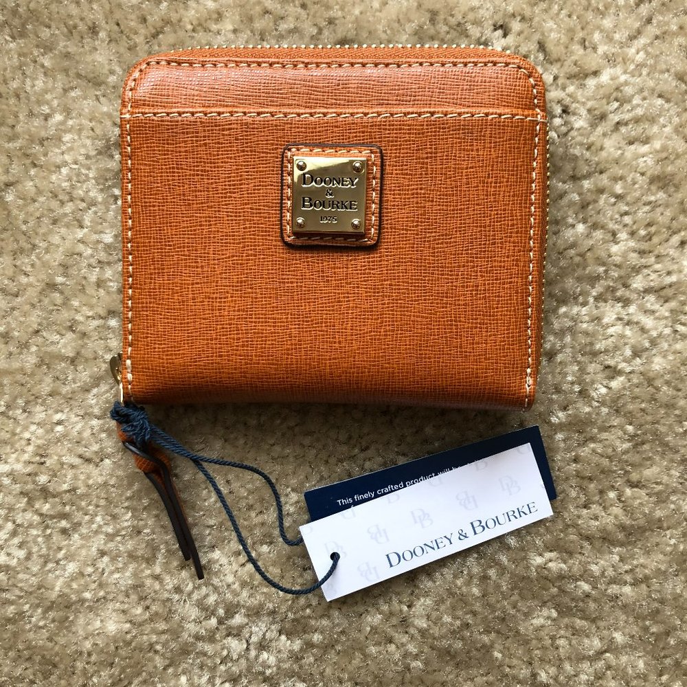 NWT - Dooney & Bourke Saffiano Small Zip Around Wallet - Natural
